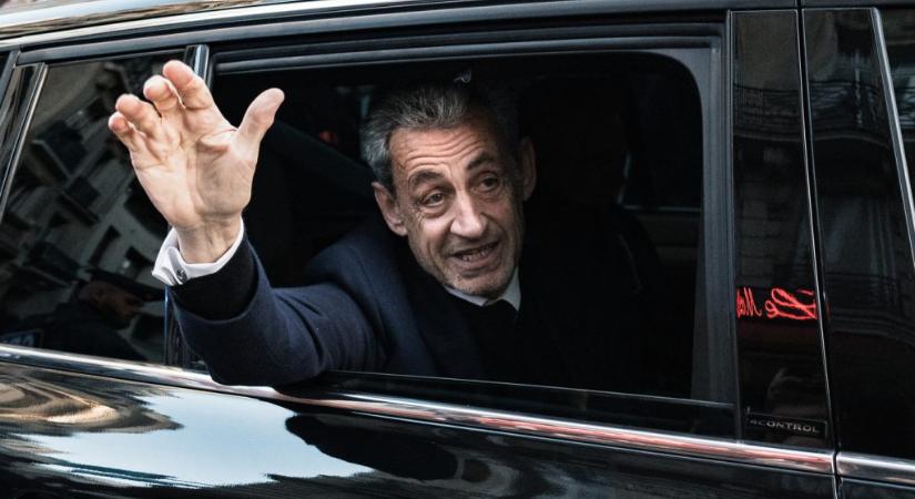 Bár csak három hetet ült, Nicolas Sarkozy könyvet ír a börtönéletről