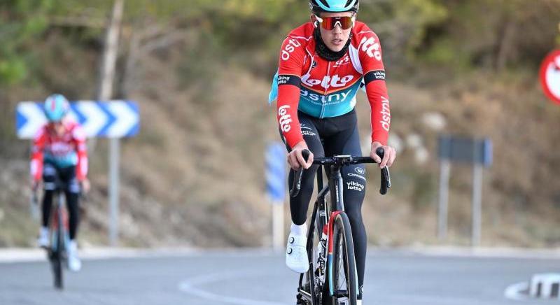 jabb fiatal kerkpros dnttt gy, hogy visszavonul