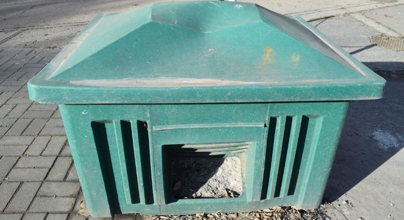 Furcsa zöld dobozok tűntek fel városszerte, figyelmeztetést adott ki a szolgáltató