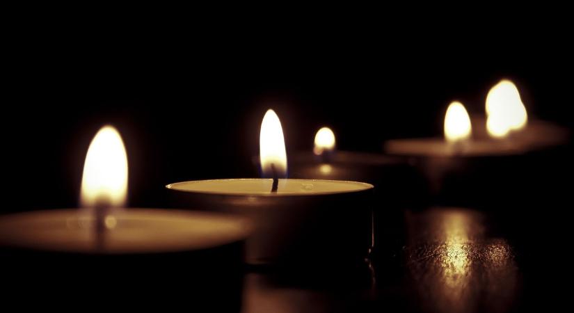 Elhunyt a legendás rockzenész, egy generáció gyászolja a művészt