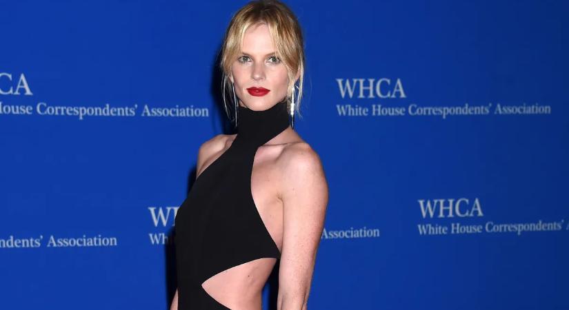 Lenge ruhák, szexi pózok– így mutatta meg magát a szupermodell - képgaléria