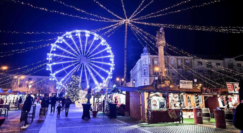 Adventi vásár Szombathelyen - Forog az óriáskerék, alakul a hangulat - Életképek