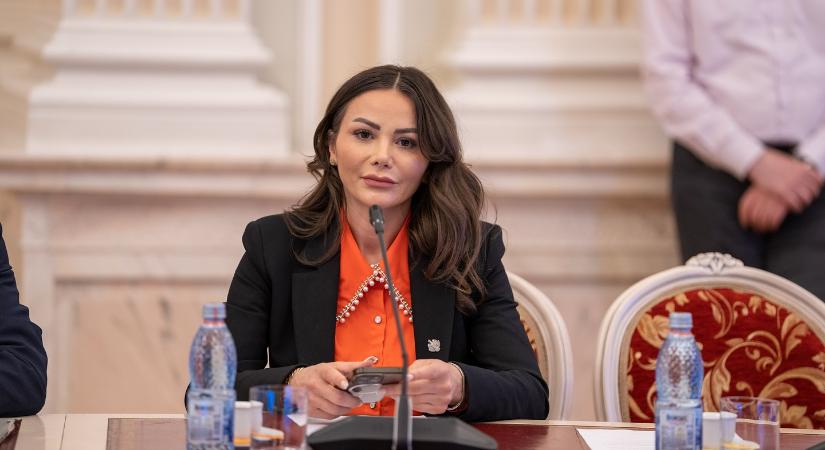 Fémdoronggal támadtak rá egy szenátorra – „Senkinek sem kívánom”