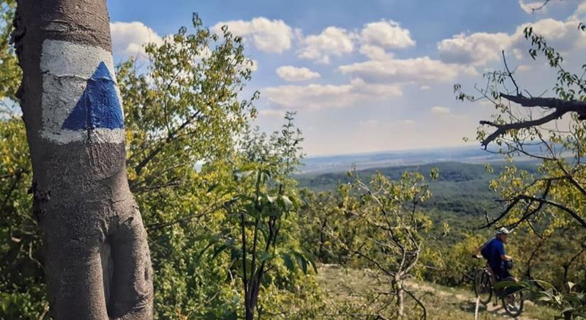 Tanácsok őszi túrázáshoz: így készülj fel biztonságosan a vértesi túrára