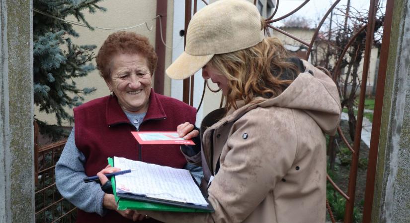 Mosolyt csalnak az idősek arcára – szebbé teszi az ünnepet az utalvány