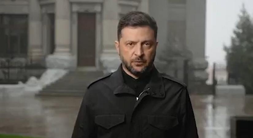 Drámai beszédben fordult Zelenszkij az ukrán néphez: vagy a méltóságukat veszítik el, vagy az amerikai támogatást