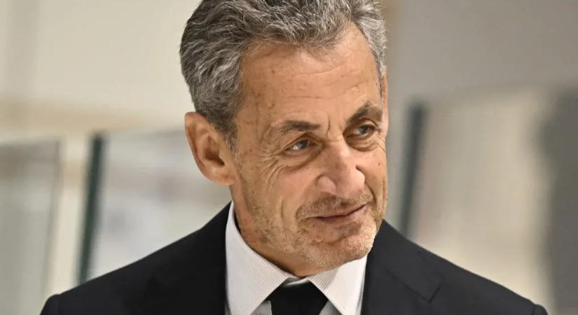 Alig három hetet töltött börtönben, de könyvet írt a tapasztalatairól Nicolas Sarkozy