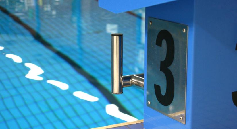 Rémisztő jelenet játszódott le egy budapesti uszodában: majdnem megfulladt egy 3 éves kisfiú úszásoktatás közben