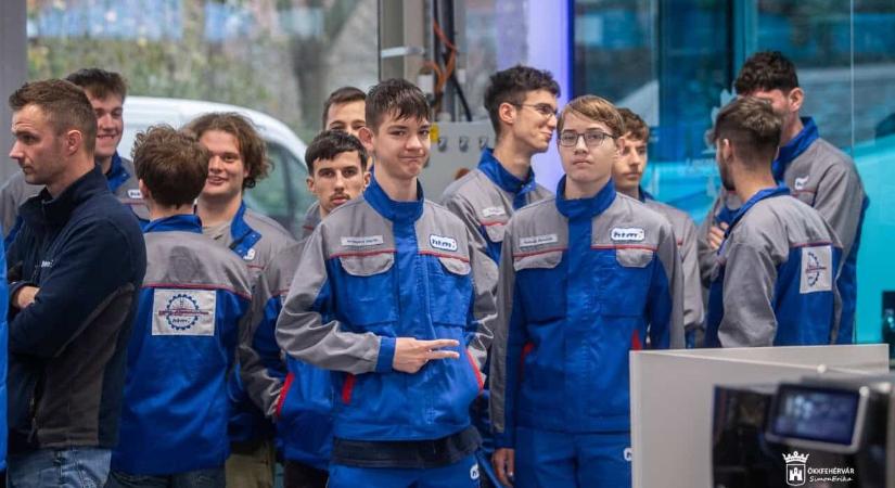 Ahol a technológia életre kel: új szuper-tanműhely várja a diákokat