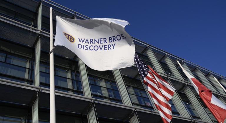 Alapjaiban alakulhat át Hollywood, történelmi felvásárlás van készülőben