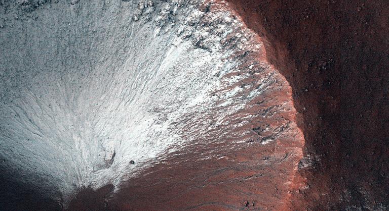 Nyolc olyan titokzatos barlangot fedeztek fel a Marson, ahol élet lehetett