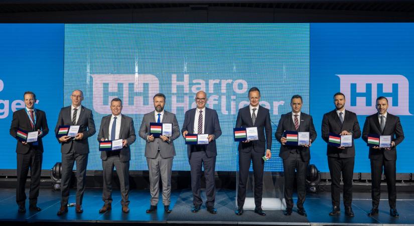 1,5 milliárd forintot fizetett a kormány a Harro Höfligernek száz debreceni munkahelyért