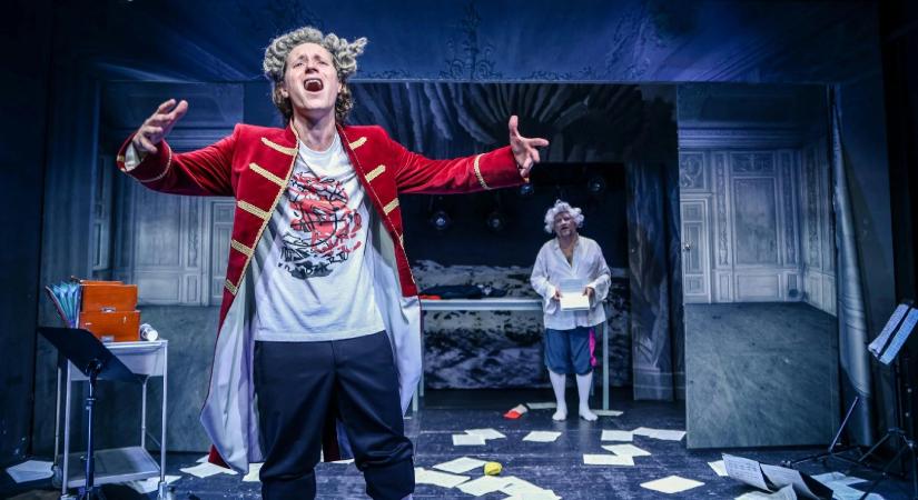 „Egész életet áldozott rá, hogy ne gróf legyen, ne is lássuk grófnak" – az Esterházy-brand, ahogy Nádas Péter látja