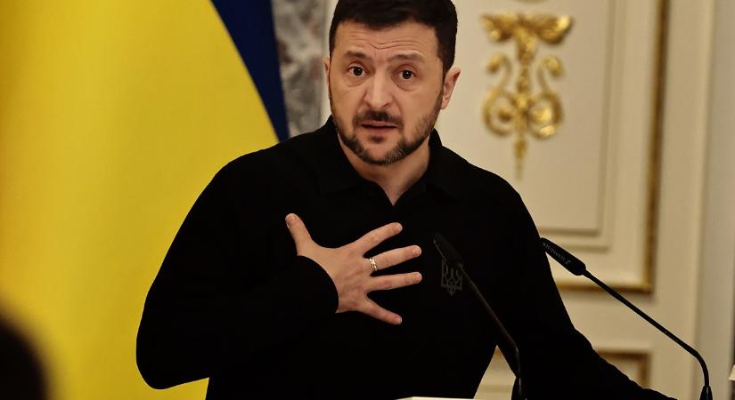 Megszűnt egy újság, távozik az alelnök, Zelenszkij pácban