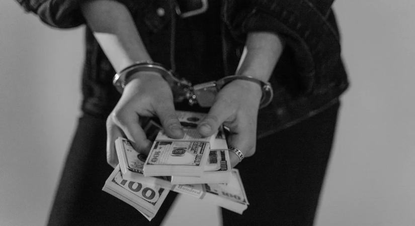 Csalók kérnek pénzt mikuláscsomagra a Magyar Vöröskereszt nevében