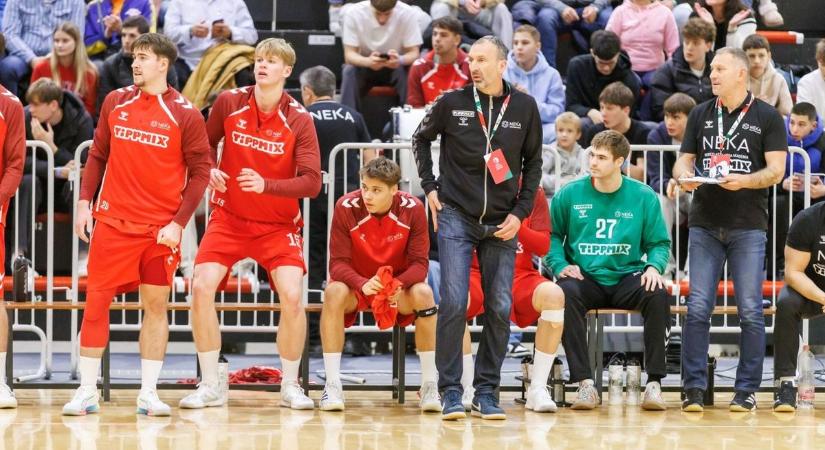 Bravúros játékkal szereztek újabb pontokat az akadémista kézilabdázók