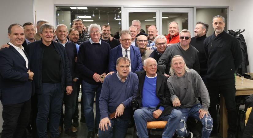 A Dunaferr aranycsapatát ünnepelték Dunaújvárosban – galériával, videóval