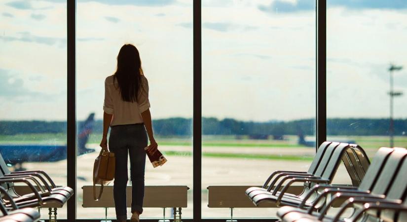 Párkapcsolati vita a repülőjegyek miatt – a közösség a nő mellé állt