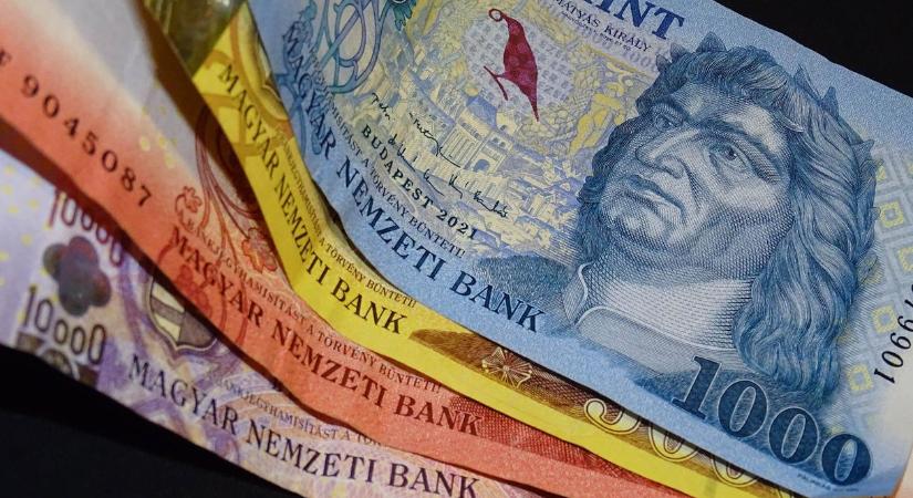 Melyik kerületben és járásban örülhetnek a legjobban a béremelkedésnek? És melyek vannak lemaradásban?