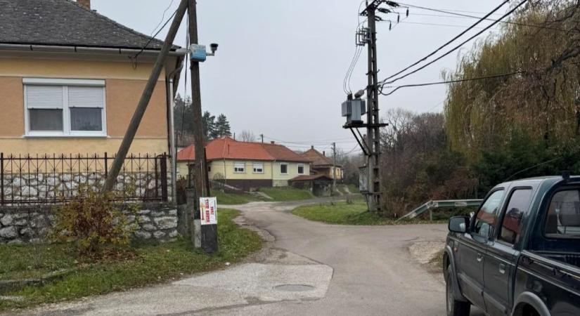 Kamerákkal figyelnek az ártó szándékú autósokra egy magyar faluban