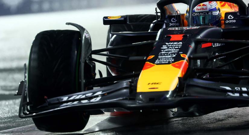 Verstappen: „Mintha jégen vezettem volna” – második hely az esős vegasi időmérőn