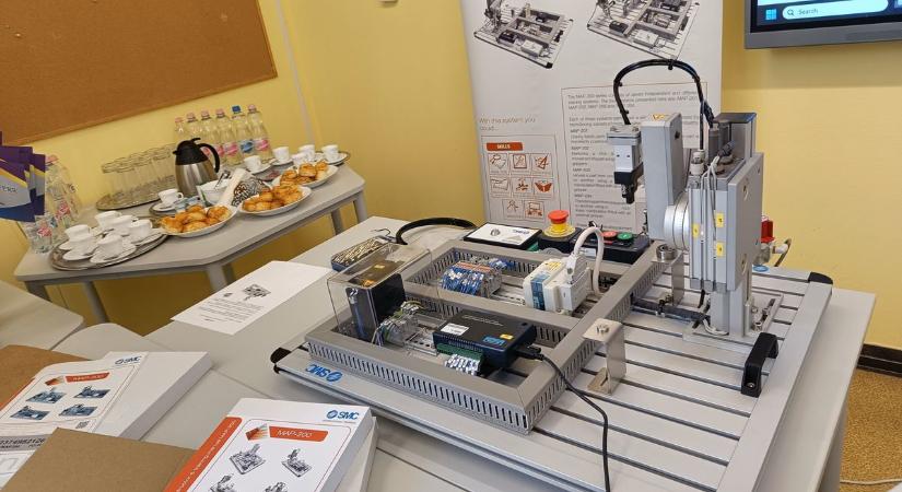 A Dunaferr iskolát a japán cég is támogatja