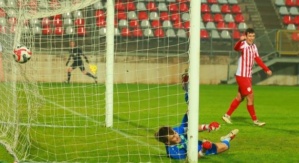 Győzelemmel köszöntötték a bajnokokat