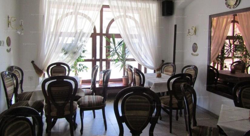 Árulják az egri cukrászdát - ennyiért veheted meg az ikonikus helyet