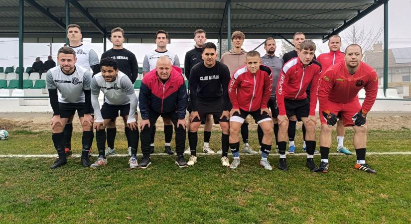 Otthon akarja tartani a három pontot a Dunagyöngye SK