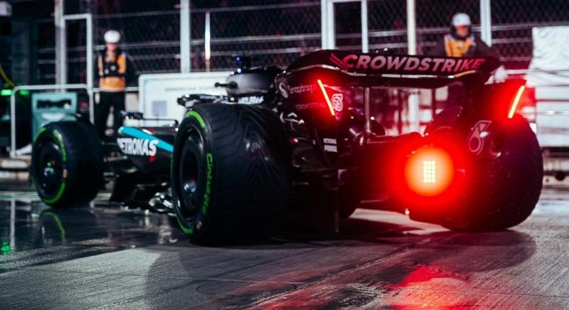 IT-probléma hátráltatta a Mercedest, megúszták a büntetést