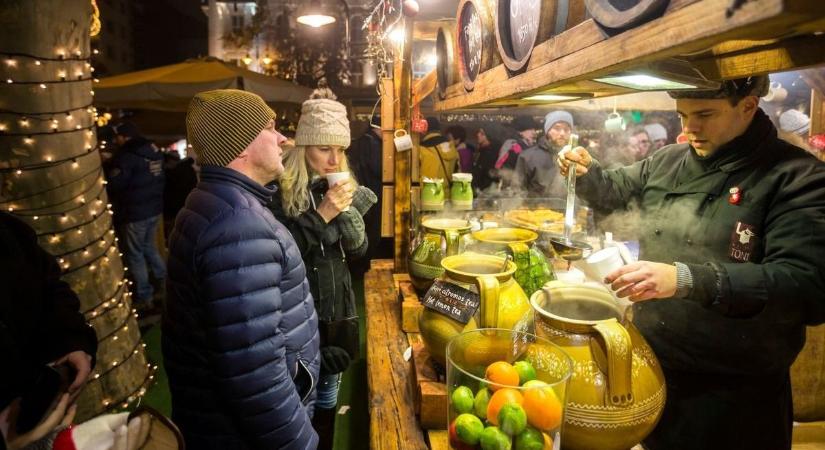 Razziák jönnek a karácsonyi vásárokban: sok árus nagy bajba kerülhet