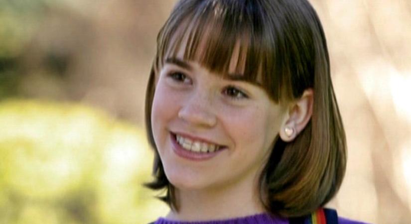 Emlékszel még a kis Jennára a Hirtelen 30-ból? Így néz ki napjainkban!