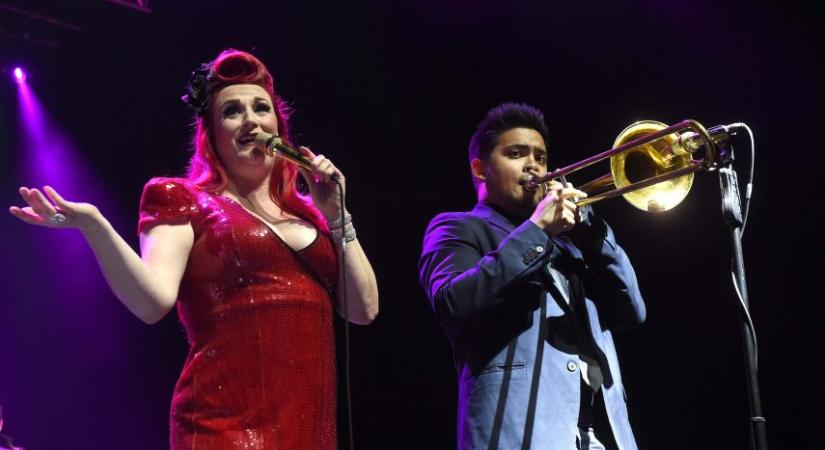A Margitszigeten is megtáncoltatja a közönséget a Postmodern Jukebox