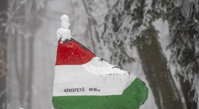 Tíz centis hó a Kékesen, riasztás Győr-Moson-Sopronban