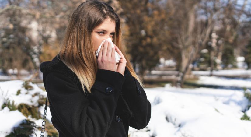 Kiadták a riasztást: havazás, erős szélviharok érik el az országot