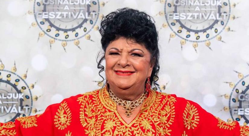 Bangó Margit dédunokája meseszép: Tina már diplomás nő