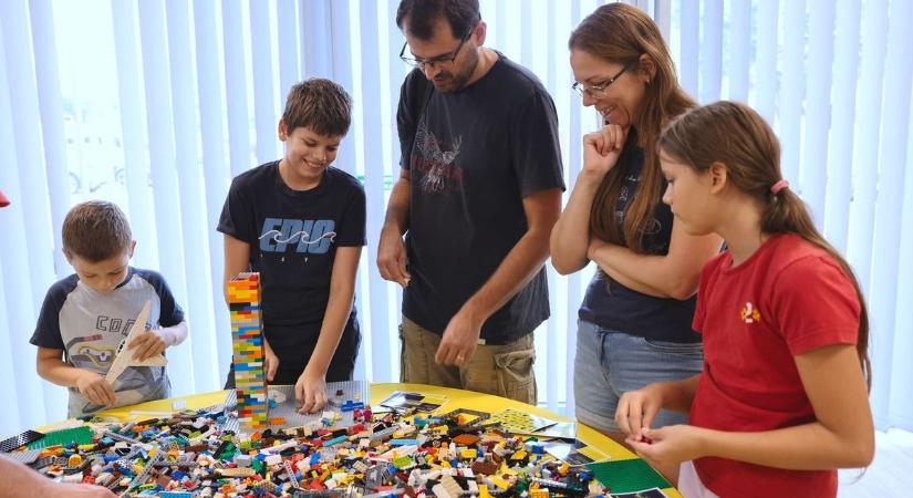 Lego betlehemek versenyével is készülnek a karácsonyra a gyerekek