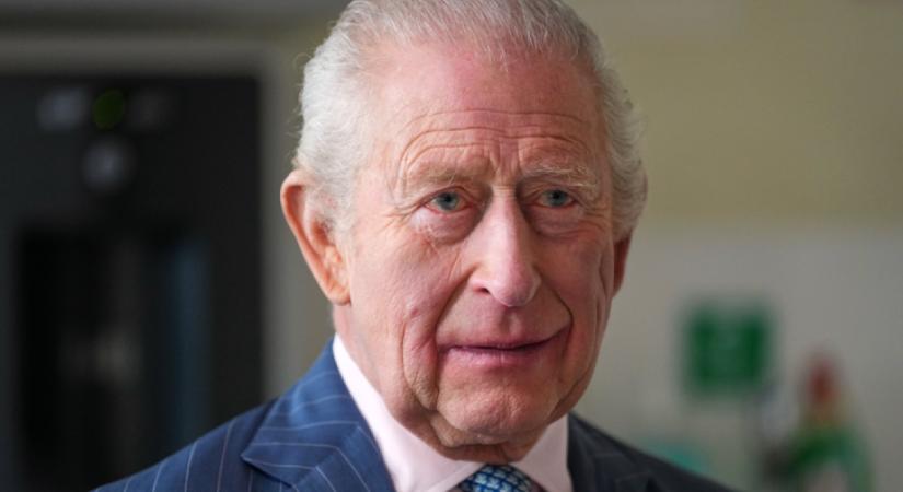 Károly keményen lehordta Harryt: a herceg köpni-nyelni nem tudott apja dühkitörésétől