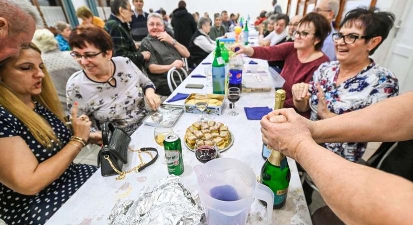 Őszi bál és mozis hétvége Tolnában – programok, amiket nem érdemes kihagyni!