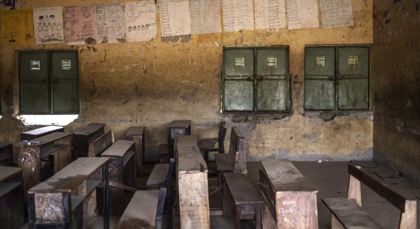 Több mint kétszáz diákot raboltak el egy katolikus iskolából Nigériában