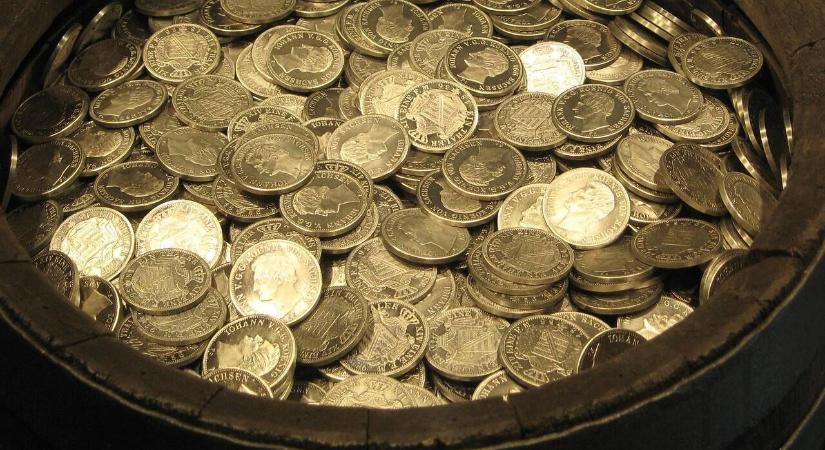 Hatalmas kincsre bukkant a földjén egy gazdálkodó házaspár