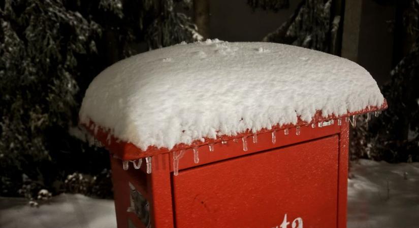 Tízcentiméteres hó a Kékesen