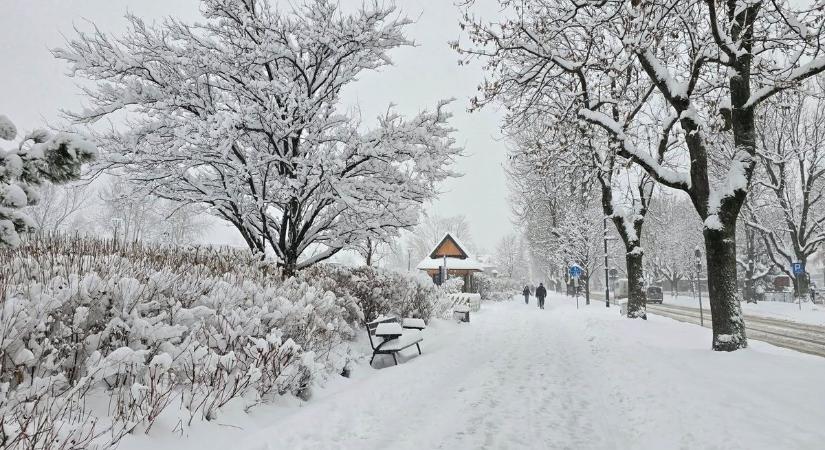 Országos havazás várható: egyes helyeken 10 centinél is több friss hó hullhat