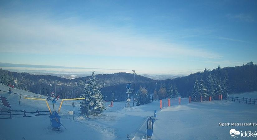 Megérkezett az első hó a Mátrába – készül a szezon Mátraszentistvánban