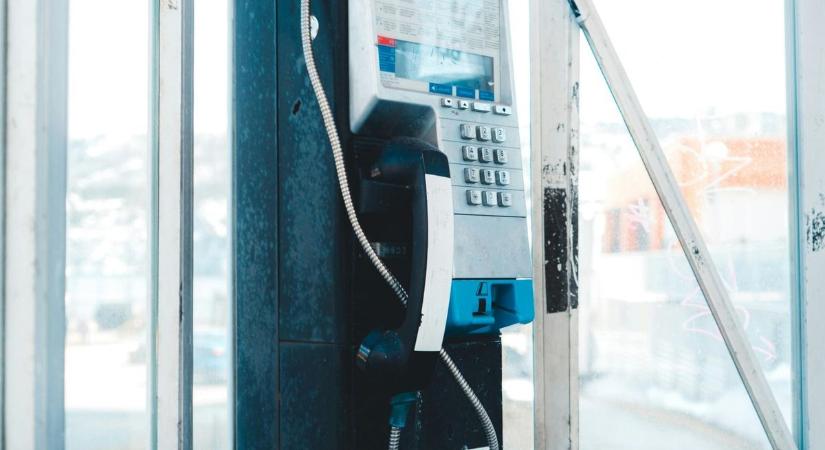 Nyilvános telefonok új szerepben – segélyhívók Fejérben