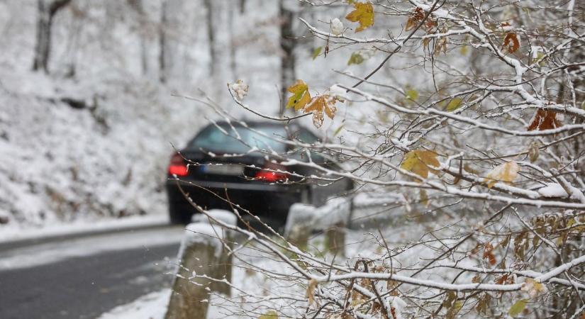 Havazás, síkos út, - készenlétben a hókotrók a Balatonnál