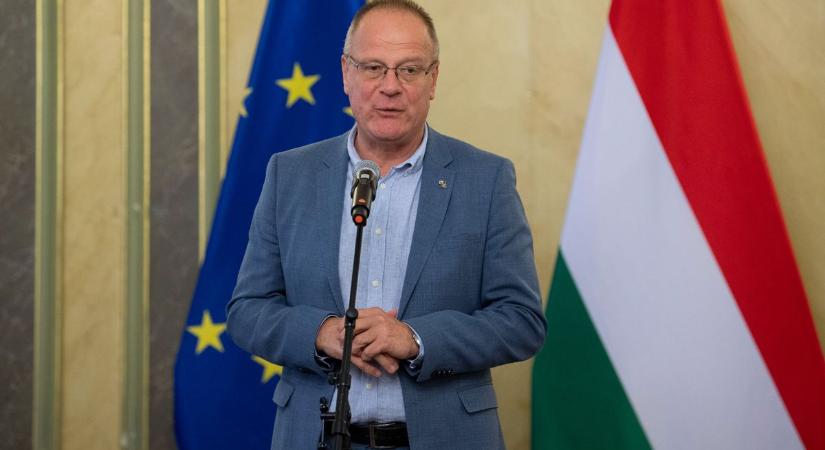 Megszólalt a miniszter – kulcskérdésről tárgyalnak, de nem kell megijedni (VIDEÓ)