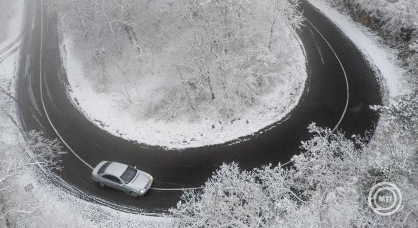 Téli időjárás: hasznos tanácsok és információk a közlekedésben részvevőknek