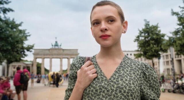 Az izraeli Shira Haas is szerepel a náci-vadász életre szóló küldetéséről szóló sorozatban