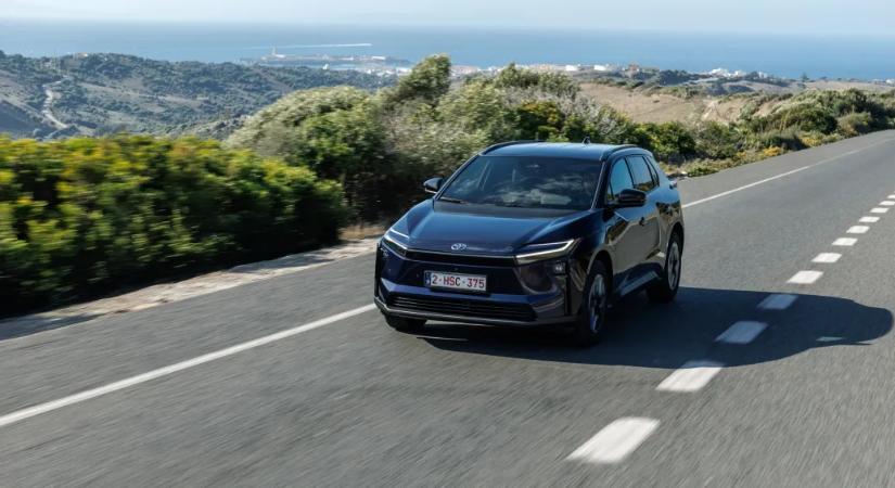 Elhiszed a Toyotának, hogy ez az autó egymillió kilométer után is használható lesz